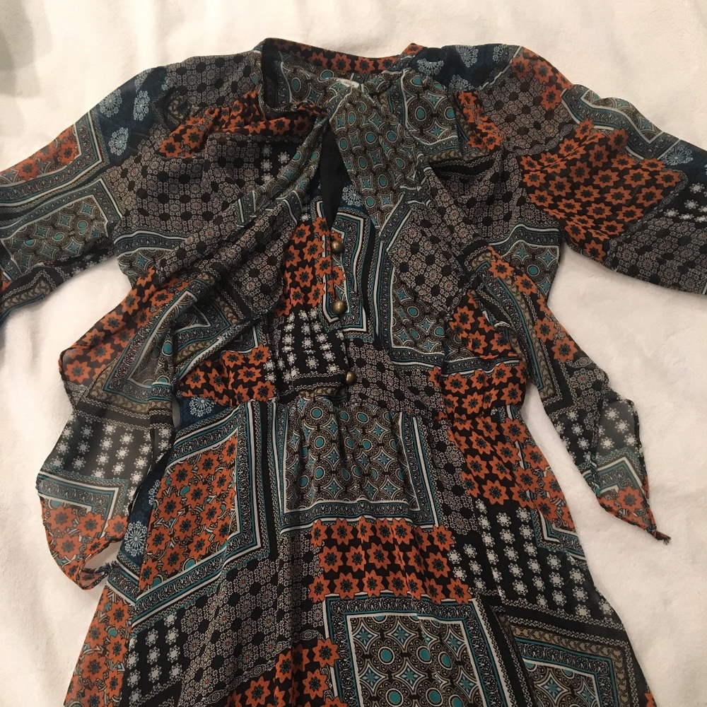 Kut from the Cloth Tie Neck 3/4 sleeve flirtydress